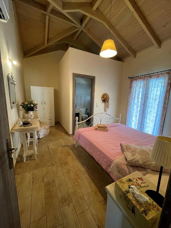 Villa Cottage Kantrillies Fokata Buitenkant foto